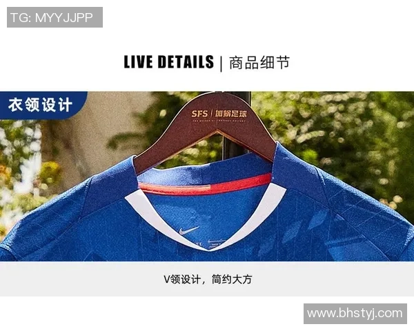 探索Nike足球短袖的时尚与性能完美结合,助你在球场上尽显风采与活力 探索Nike足球短袖的时尚与性能完美结合,助你在球场上尽显风采与活力